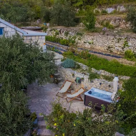 House For Rent Didova Kuca Дом отдыха